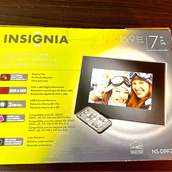 Insignia Black Digital Photo Frame - Picture 1 of 3